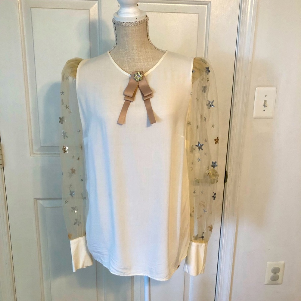 Beautiful Boutique style blouse. Size S/M